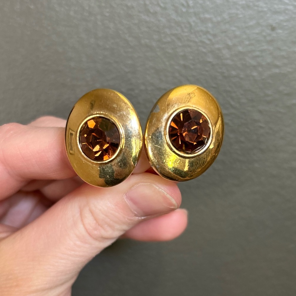 Vintage Sal gold tone clip on earrings- fair condition